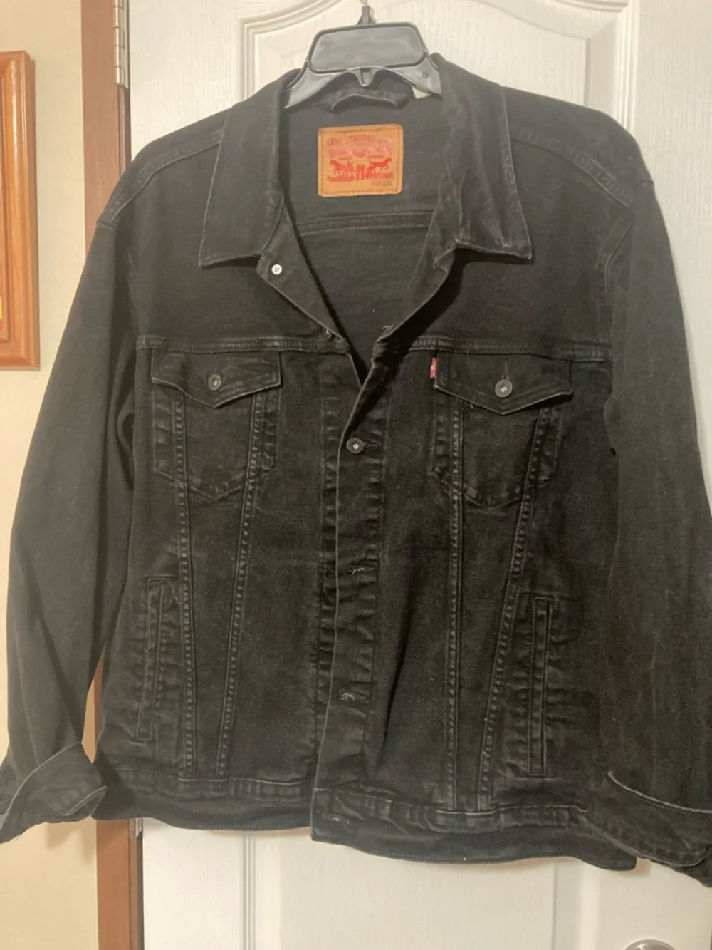 Levi's Black Denim Trucker Jacket with Red Tab - Picture 1 of 1